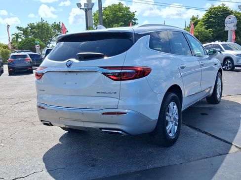 Used 2018 Buick Enclave Essence FWD image 5