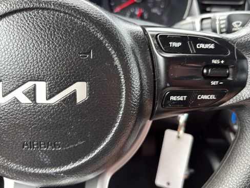 Used 2023 Kia Rio S FWD image 10