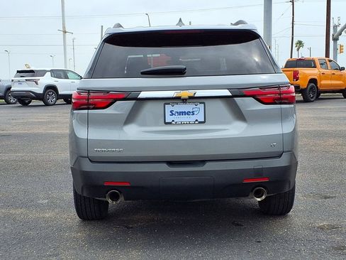 Used 2023 Chevrolet Traverse LT FWD image 7