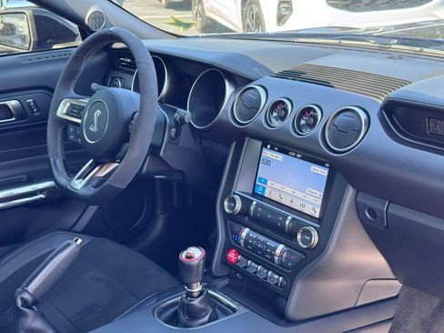 Used 2016 Ford Mustang Shelby GT350 w/ Technology Package RWD image 18