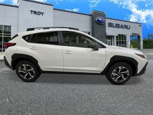 Used 2024 Subaru Crosstrek 2.0i Premium AWD/4WD image 8