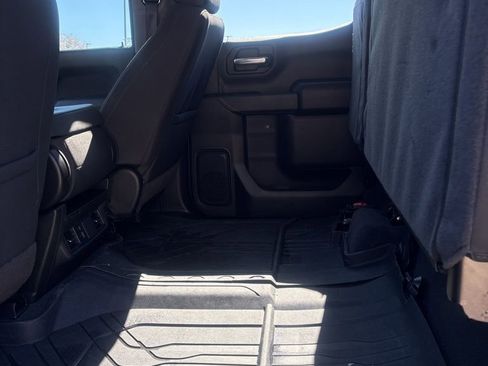 Used 2025 Chevrolet Silverado 1500 Custom Trail Boss w/ Dark Appearance Package image 12