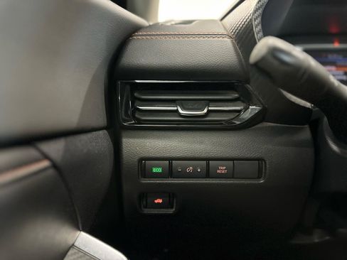 Used 2020 Nissan Sentra SR w/ Premium Package FWD image 22