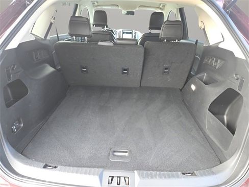 Used 2024 Ford Edge SEL image 25