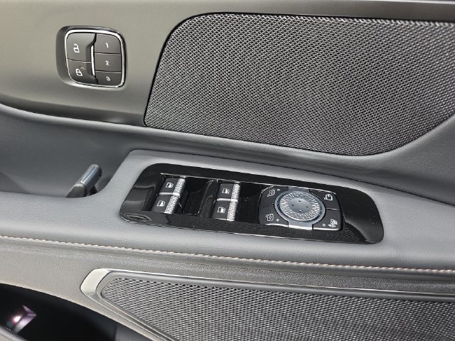 New 2026 Lincoln Nautilus Premier AWD/4WD image 25