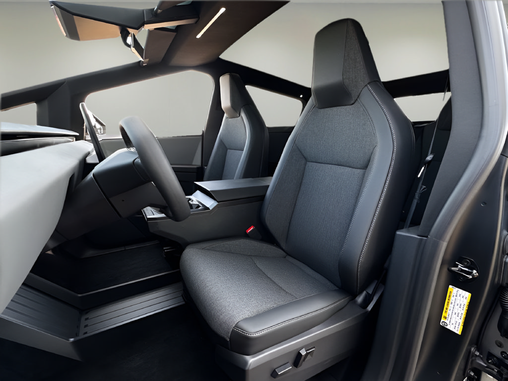 Used 2026 Tesla Cybertruck AWD Crew Cab image 10
