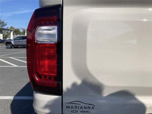 New 2026 GMC Canyon Elevation w/ Convenience Package image 10