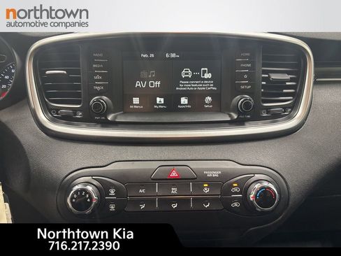 Certified 2020 Kia Sorento LX image 15