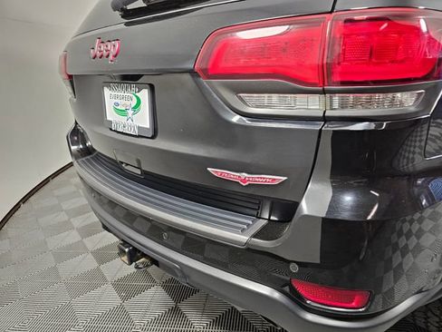 Used 2019 Jeep Grand Cherokee Trailhawk w/ Trailhawk Luxury Group AWD/4WD image 16