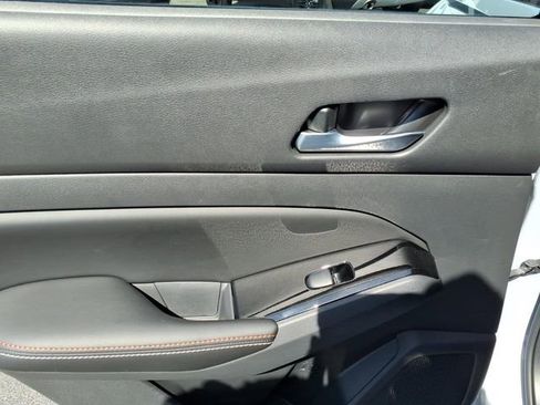 Used 2023 Nissan Altima 2.5 SR w/ SR Premium Package FWD image 6