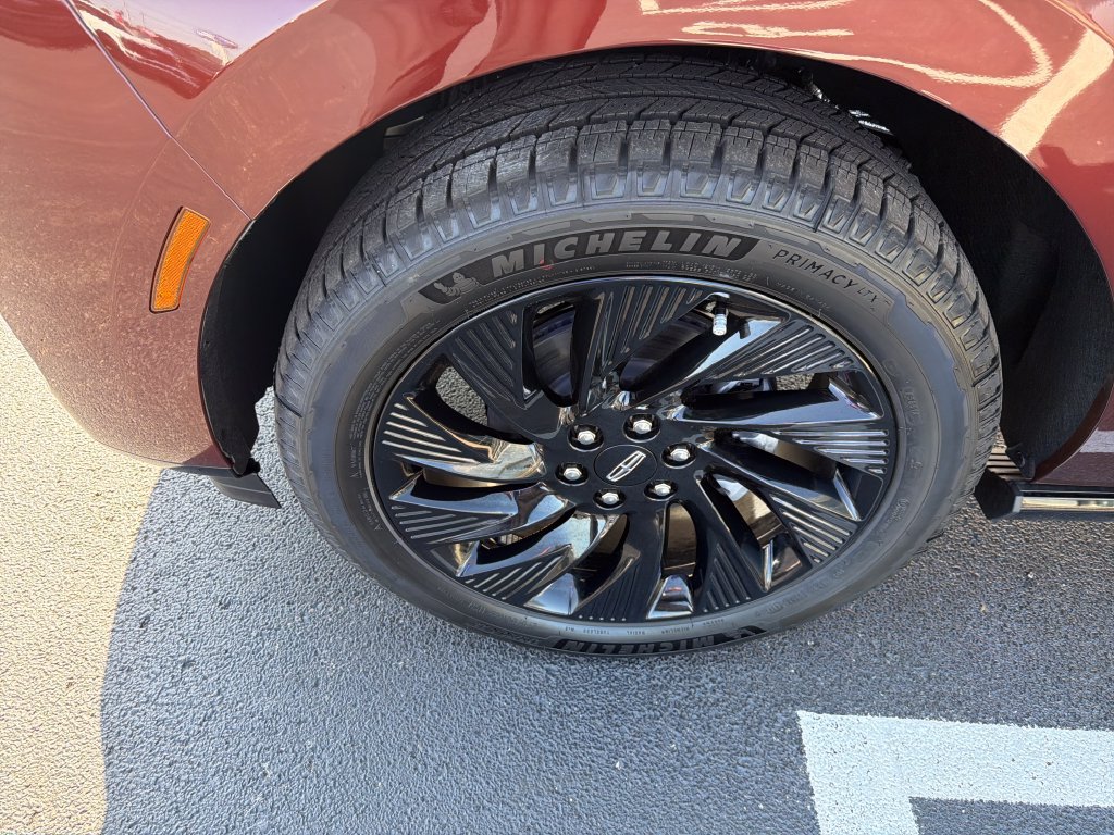 New 2027 Lincoln Navigator L Reserve w/ Jet Appearance Package AWD/4WD image 9