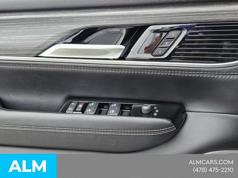 Used 2023 Jeep Wagoneer Series II AWD/4WD image 31