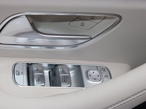 New 2026 Mercedes-Benz GLS 450 4MATIC image 24