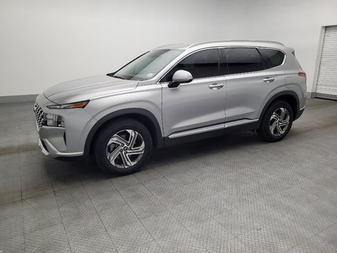 Used 2021 Hyundai Santa Fe SEL image 2