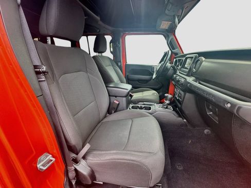 Used 2018 Jeep Wrangler Unlimited Sport S AWD/4WD image 31