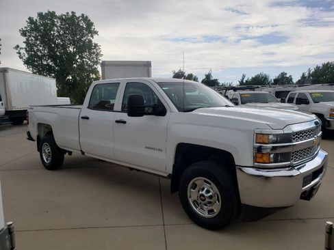 Used 2019 Chevrolet Silverado 2500 W/T w/ Snow Plow Prep Package AWD/4WD image 5