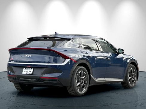 New 2025 Kia EV6 Light w/ Light LR Technology Package image 4