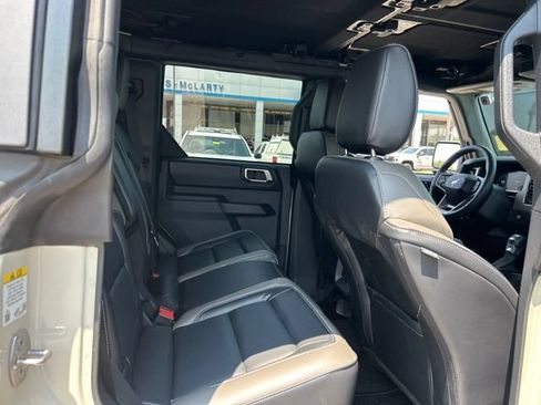 Used 2025 Ford Bronco Outer Banks AWD/4WD image 32