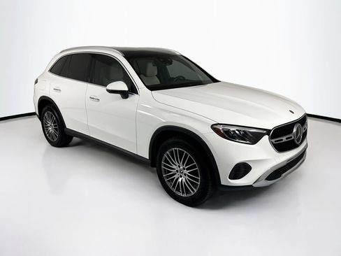 Used 2026 Mercedes-Benz GLC 300 image 3