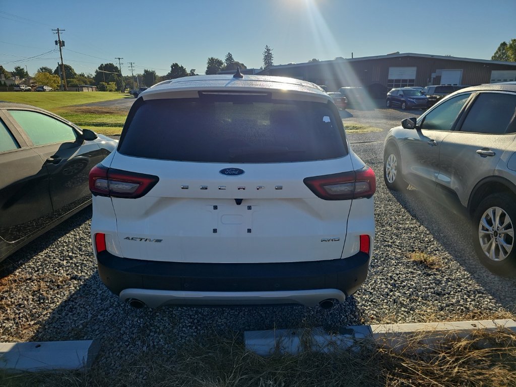 Used 2023 Ford Escape Active w/ Tech Pack #2 AWD/4WD image 10