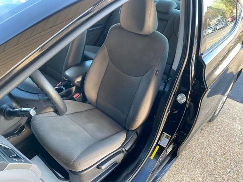 Used 2014 Hyundai Elantra SE w/ Option Group 02 image 14