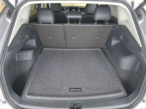 New 2026 Volkswagen Tiguan SE AWD/4WD image 12