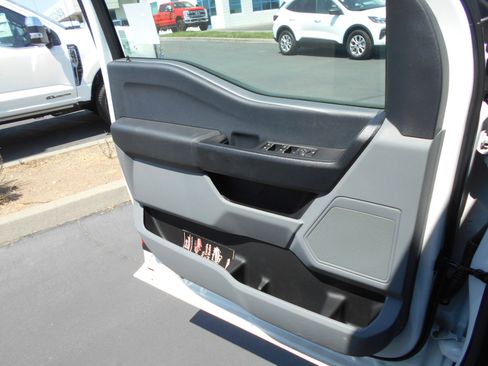 New 2025 Ford F250 XL w/ XL Chrome Package image 36