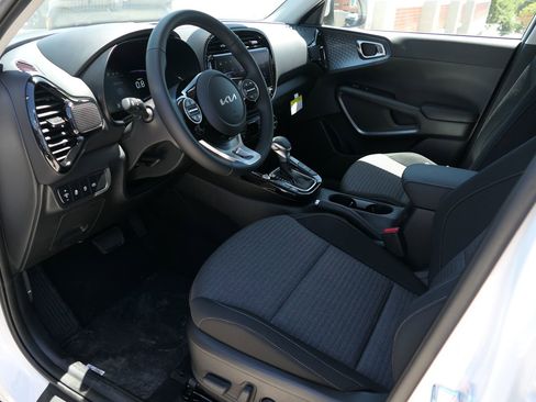 New 2025 Kia Soul EX image 11