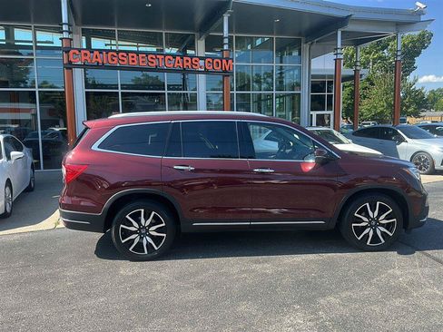 Used 2021 Honda Pilot Touring image 2