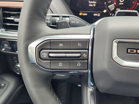 New 2026 GMC Yukon Denali w/ Denali Reserve Package AWD/4WD image 22