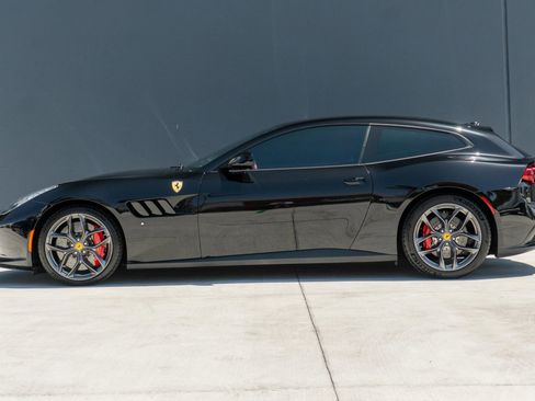 Used 2019 Ferrari GTC4Lusso T RWD image 2