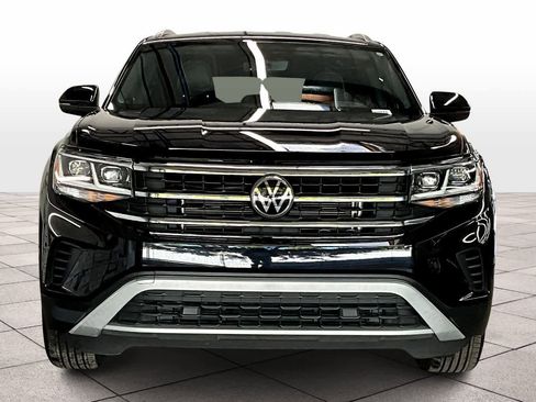 Used 2023 Volkswagen Atlas Cross Sport SE image 3