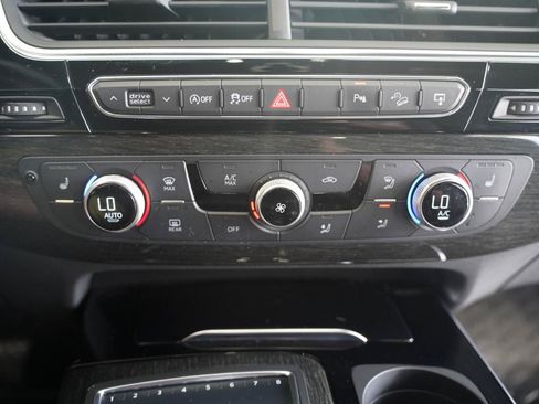 Used 2017 Audi Q7 3.0T Premium Plus AWD/4WD image 22
