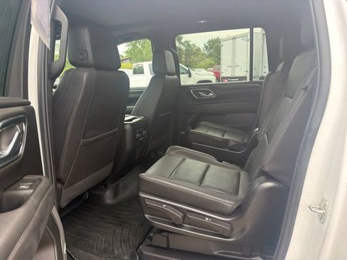 Certified 2023 Chevrolet Suburban Z71 w/ Luxury Package AWD/4WD image 33