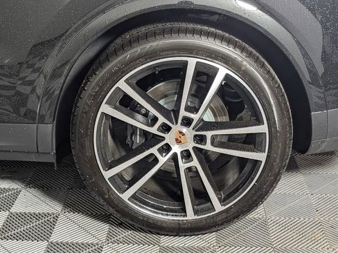 New 2026 Porsche Cayenne image 12