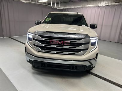 New 2026 GMC Sierra 1500 SLE w/ Preferred Package
