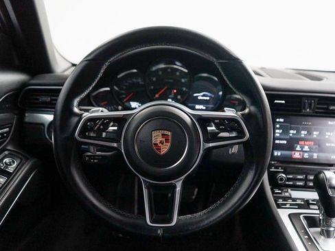 Used 2017 Porsche 911 Carrera image 17