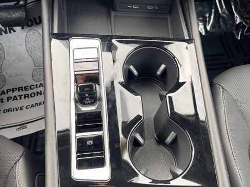 Used 2024 Volkswagen Atlas SE image 12