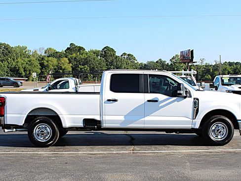 Used 2024 Ford F350 XL w/ 360-Degree Camera Package RWD image 7