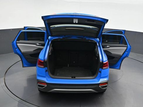 Used 2022 Volkswagen Taos SE FWD image 38