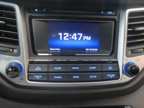 Used 2017 Hyundai Tucson Night AWD/4WD image 38