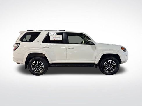 Certified 2021 Toyota 4Runner SR5 Premium w/ Moonroof Package AWD/4WD image 6