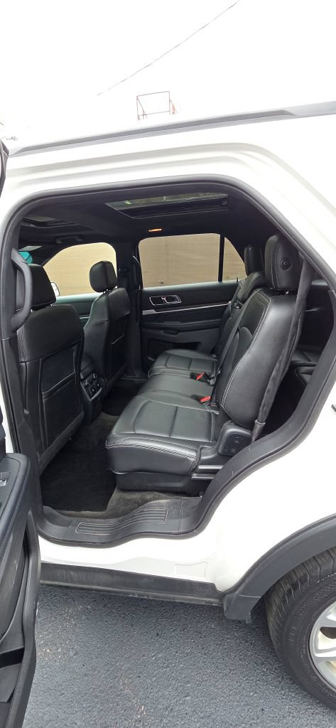 Used 2017 Ford Explorer Limited w/ Equipment Group 301A AWD/4WD image 11