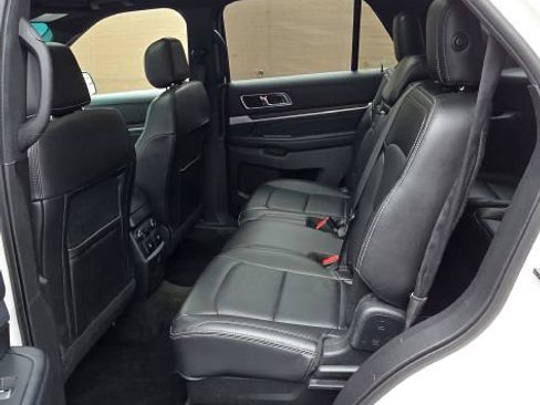 Used 2017 Ford Explorer Limited w/ Equipment Group 301A AWD/4WD image 11