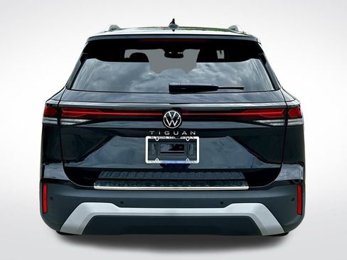 New 2026 Volkswagen Tiguan S image 6