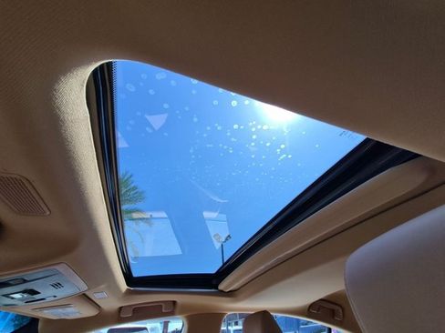 Used 2025 Lexus ES 300h w/ Premium Package FWD image 16
