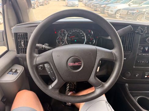 Used 2017 GMC Savana 3500 LS RWD image 36
