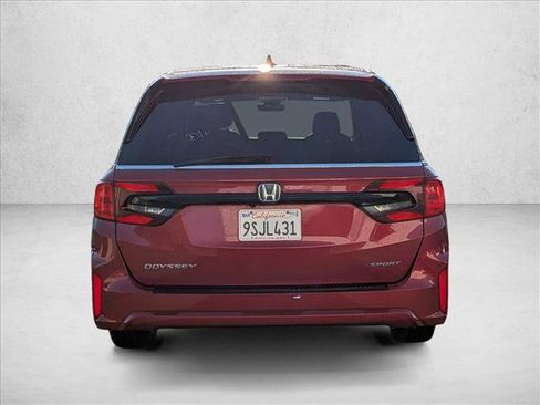 Used 2025 Honda Odyssey Sport-L image 6