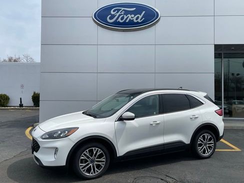 Used 2021 Ford Escape SEL w/ Technology Package image 2