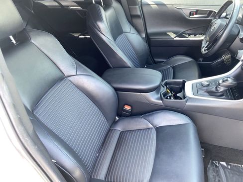 Used 2019 Toyota RAV4 XSE AWD/4WD image 11